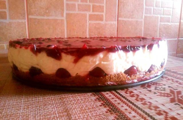 Cheesecake fără gelatină și fără coacere