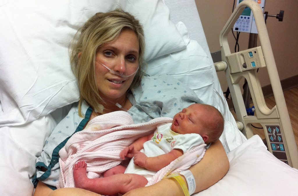 O femeie a nascut in moarte clinica, apoi si-a revenit la scurt timp 3