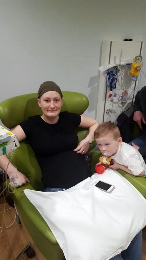 Sarcina i-a salvat viata