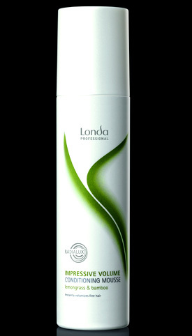 Volum impresionant cu spuma pentru coafat Londa Professional