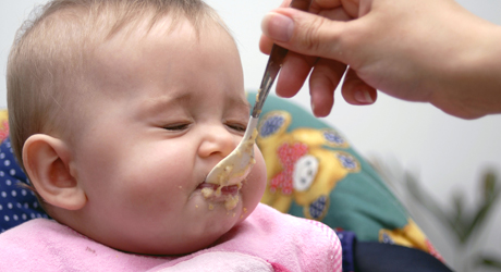 mancare, alimentatie, comert, mancare la borcan, bebelus, diversificarea alimentatiei