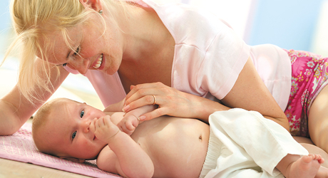 Hrana, mama, alaptare, lapte, alimentatie, bebelus